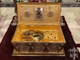 Η λειψανοθήκη όπου φυλάσσεται η δεξιά χείρα του Αγίου Μεγαλομάρτυρα Ευγενίου του Τραπεζουντίου (Κρήνη-Καλαμαριά)