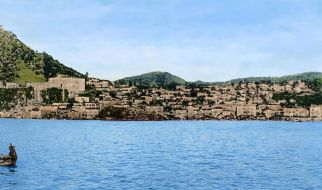 Άποψη της Κερασούντας απο την θάλασσα, με την ενορία Τσατάλ Καγιά στο βάθος