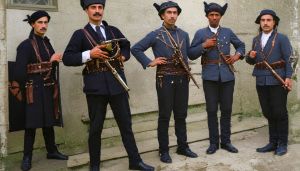 Κώστας Επεσλής και Ιορδάνης Χασερής με την ομάδα τους 