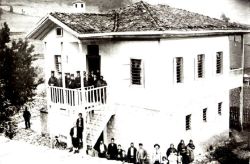 Παιδικές αναμνήσεις απο ένα ταξίδι στη Λειβερά της Ματσούκας - Οικία Ελλήνων στη Λειβερά