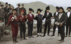 Ομάδα Λαζών σε γλέντι στην ύπαιθρο