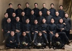 Σανταίοι μαθητές του Γυμνασίου του Φροντιστηρίου Τραπεζούντας 1910-1911