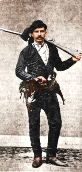 Ζιπκαλής Τραπεζούντιος με οπλισμό