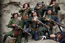 Κρωμναίοι στο χωριό Αληθινός έξω απο του Κουτσού τ' εργαστέρ 1908 1ος όρθιος Γ Λαμπριανίδης γονατιστός στο κέντρο ο Κ Βιόπουλος 