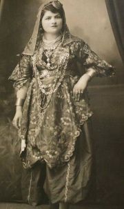 Ελληνίδα αρχόντισσα της Αμισού περί το 1900
