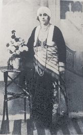 Ελληνίδα της Τρίπολης του Πόντου περί το 1900