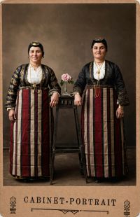 Τραπεζούντα 1900 - Η Ελισάβετ Θεοφυλάκτου Θεοφυλάκτου το γένος Νικολάου Τερζόπουλου εκ Δαφνούντος Τραπεζούντας και η Αρχοντού εξ' Οινόης Πόντου