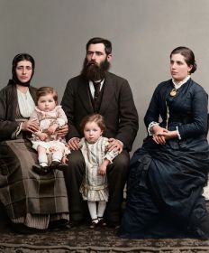 Οικογένεια Κωνσταντίνου Σαουλίδη - Πόντος - τέλη του 1800 αρχές 1900