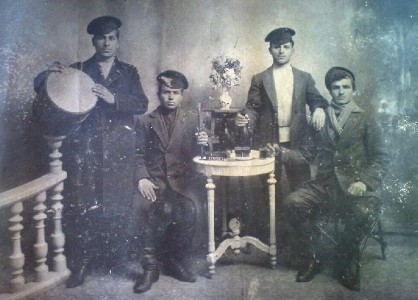 Παραδοσιακή ομάδα Ελλήνων οργανοπαικτών - Γεωργία 1912 