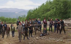 Έλληνες Κρωμναίοι επιδίδονται ένστολοι οπλοφόροι σε κυνήγι στην ποντι(α)κή ύπαιθρο περί το 1900