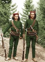 Σαντά ενορία Πινιατάντων 1912 τα αδέρφια Τριανταφυλλίδη. Ελευθέριος αριστερά & Κωνσταντίνος δεξιά