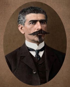 Δημήτριος Τεζαψίδης - Ως Διερμηνεὺς παρὰ τῇ Ρωσσικῇ πρεσβείᾳ προσέφερεν ὑψίστας ὑπηρεσίας εἰς τοὺς καταφεύγοντας εἰς αὐτὴν Ἕλληνας Κερασουντίους.