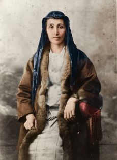 Η Φρόσω Συμβουλίδου - Μεϊχανετζίδου από την Ολάσα στην Τραπεζούντα 1915