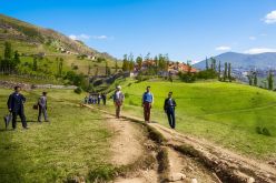 Κρώμνη 1910 - φωτογραφία των Αφων Κακούλη - Κρωμναίοι στο ύπαιθρο