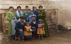 Έλληνες παραθεριστές στο παρχάρι της Δανείαχας της Κρώμνης του Πόντου 