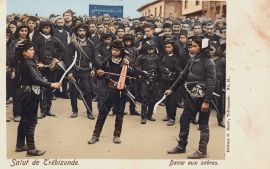 Πιτσ̌άκ-οϊνί - Βicak Οyun(u) παιχνίδι μίμησης μονομαχίας με μαχαίρια στον Πόντο. 