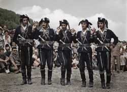 Χορευτές του Σέρα χορού - Δεκαπενταύγουστος 1963 - Παναγία Σουμελά Βέρμιο 