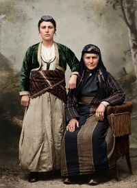 Τσολόχαινα Τσολόσενα Χαλδίας Πόντου Συγγενείς της οικογένειας Γαζελερίδη