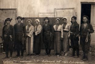 Βατούμ χωριό Κομπουλέτ 1937 η φωτογραφία είναι μετά από την παράσταση «Τη Τρίχας το γεφύρ’».